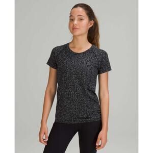 Lululemon short sleeve swiftly tech - size 6